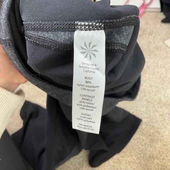 Athleta Power‎ Ananda Split Leg Crop Yoga Pants XS - Picture 5 of 6